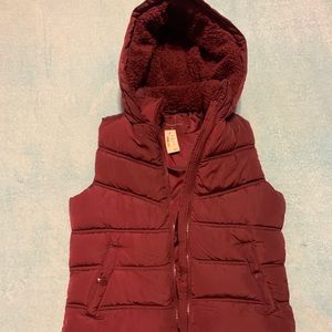 Aeropostal burgundy puffer vest